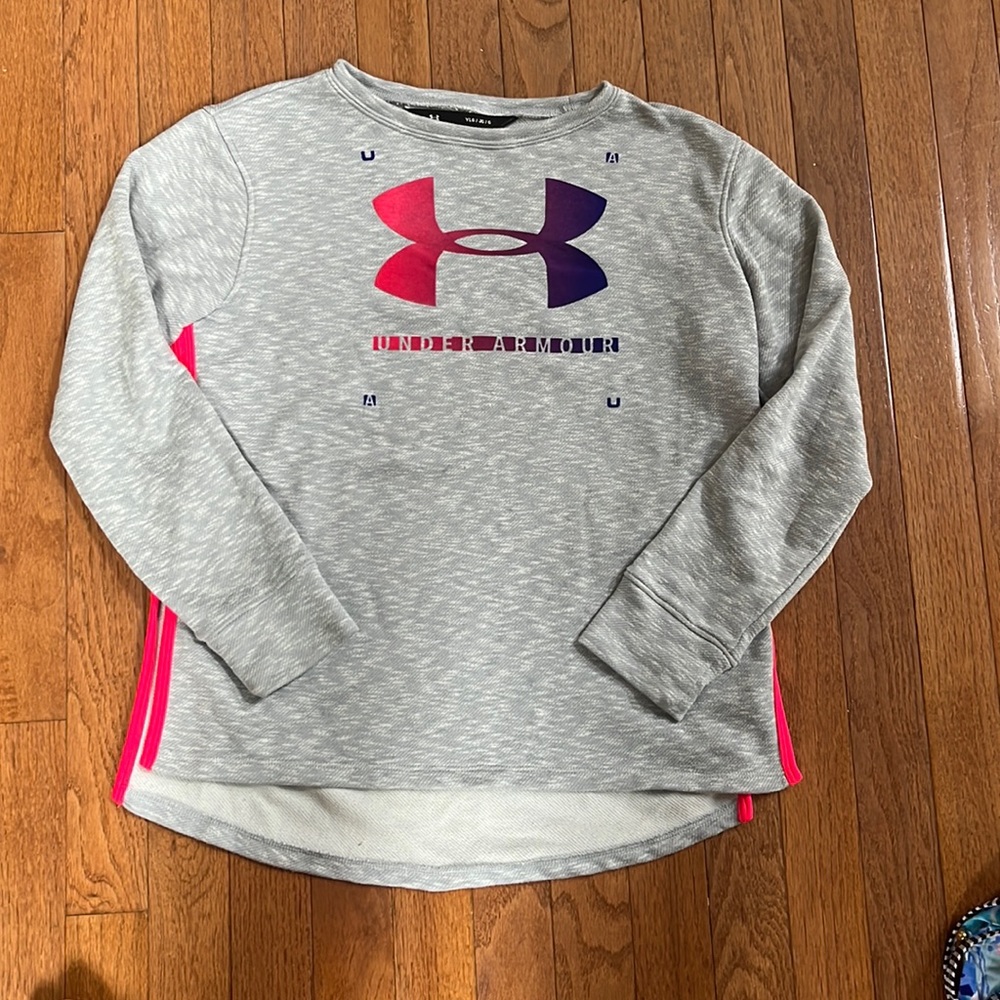 Girls under armour sweatshirt